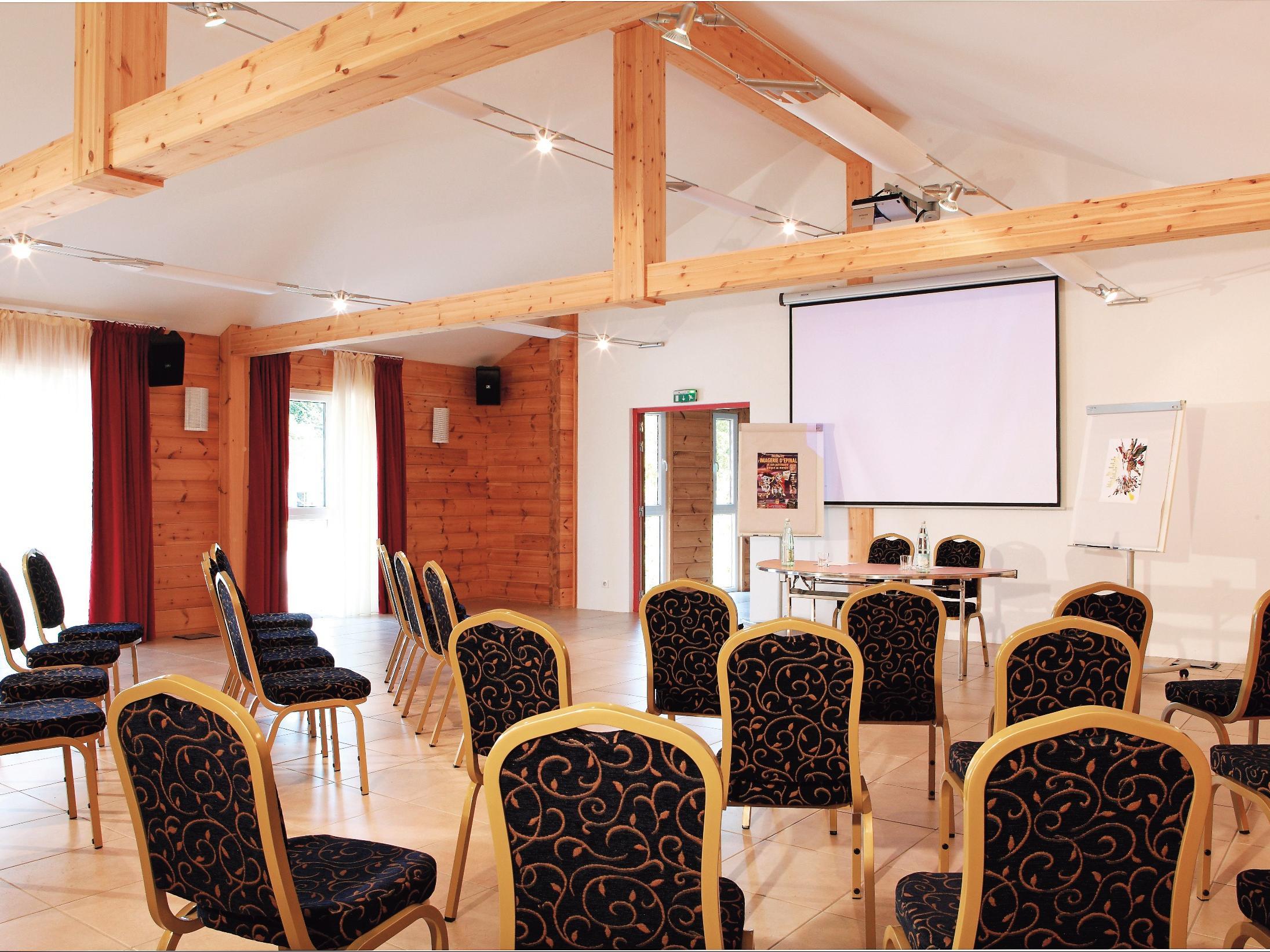 Logis Hotel & Restaurant Des Lacs Celles-sur-Plaine Bagian luar foto