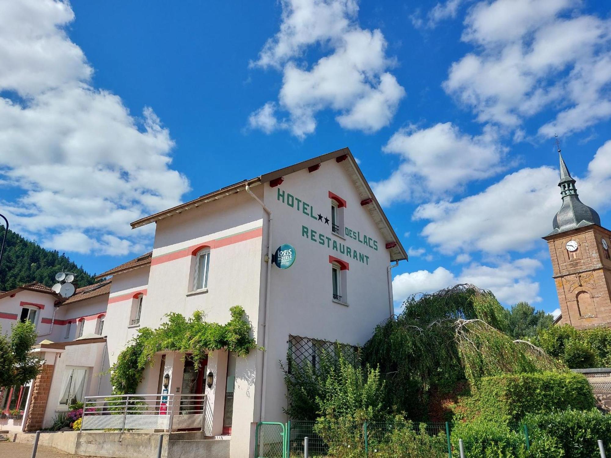 Logis Hotel & Restaurant Des Lacs Celles-sur-Plaine Bagian luar foto